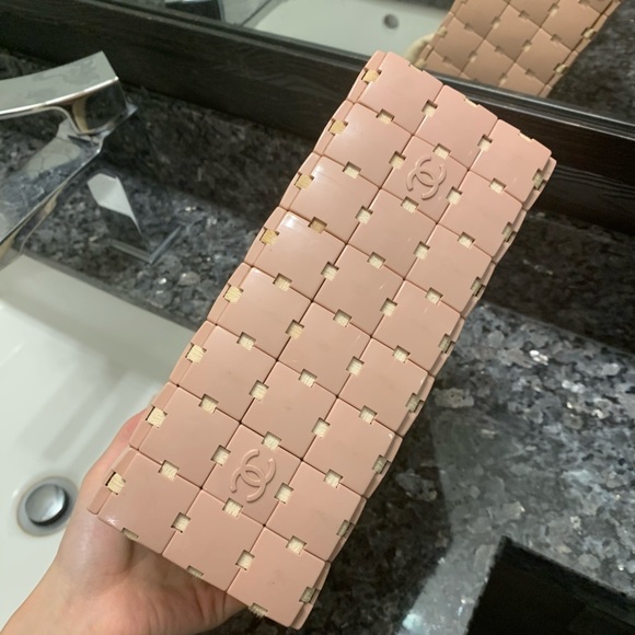 SOLD❌ Vintage Chanel pink CC logo puzzle LEGO bag - Picture 4 of 11